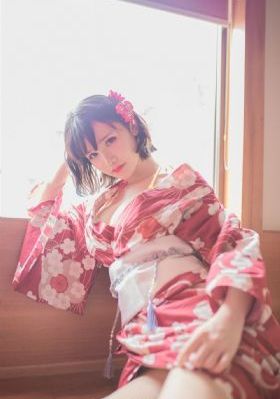 欧美大片美女野外直播_DVD动漫免费观看